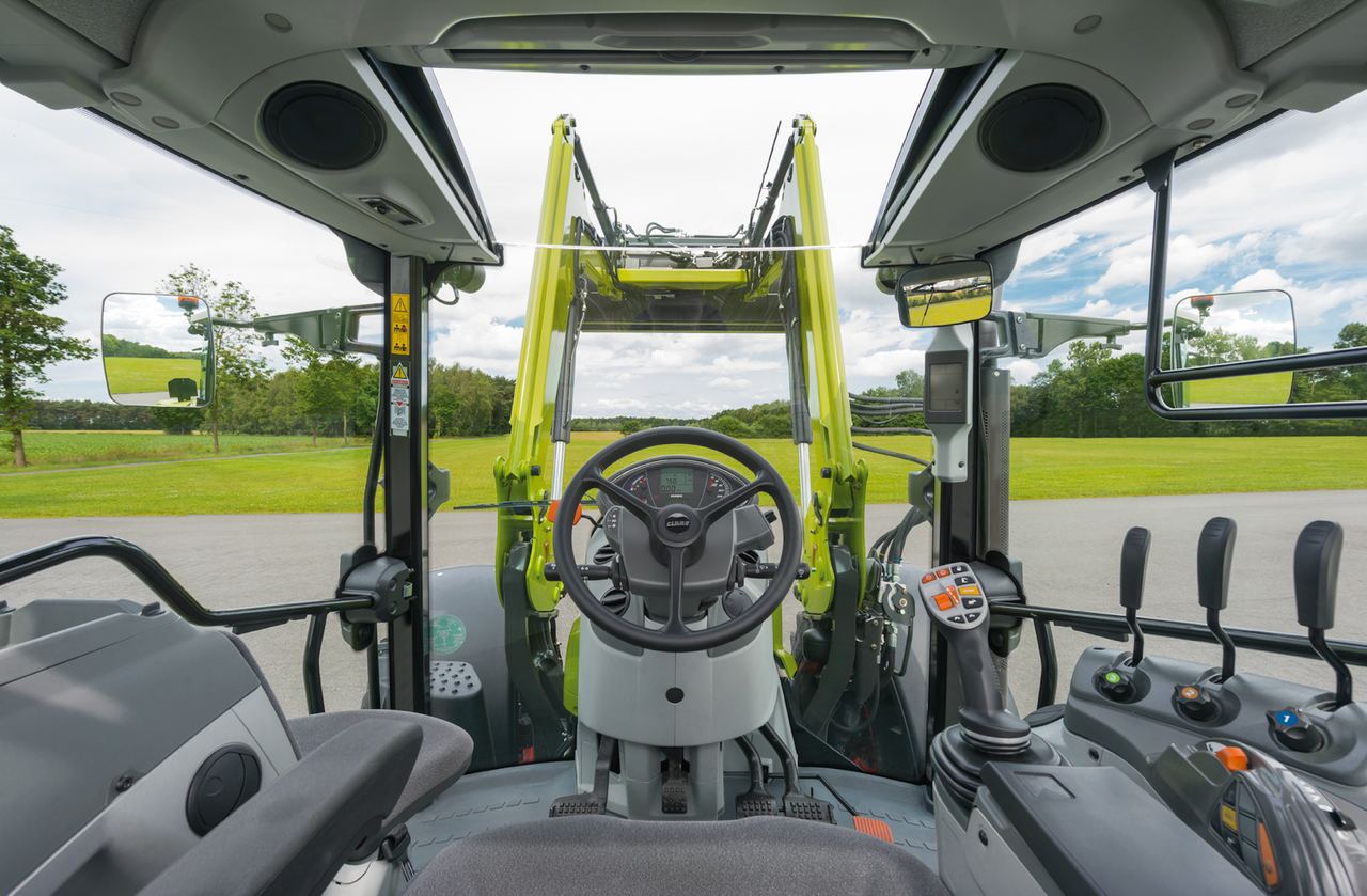 Claas wins SIMA gold for panoramic tractor cab