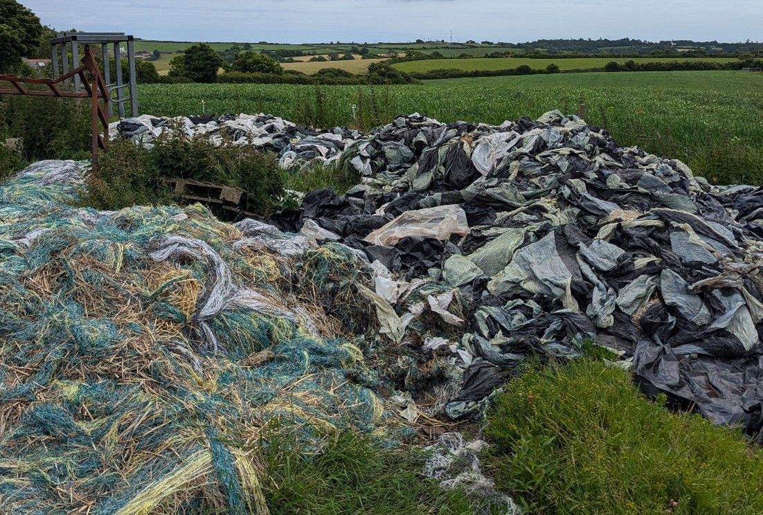 Farmers ditch plastic twine in favour of biodegradable alternative