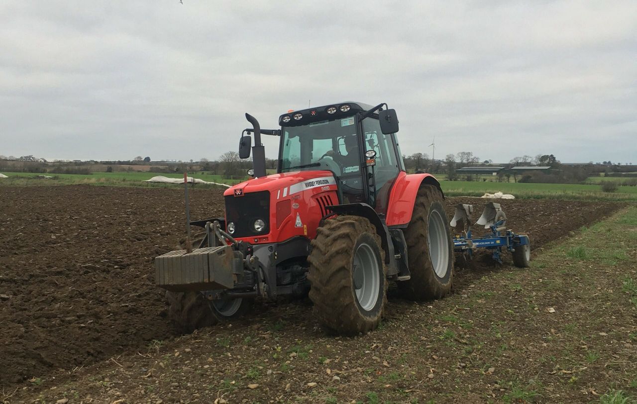 Video: Seedbed prep for spuds on 'Little Christmas'