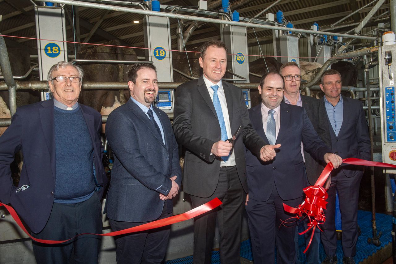 Minister formally opens Pallaskenry rotary parlour