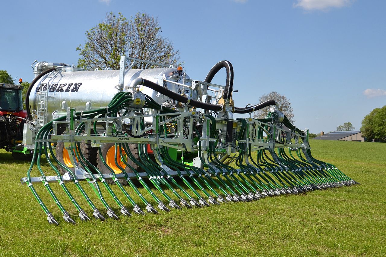 GPS guided slurry spreading with Joskin