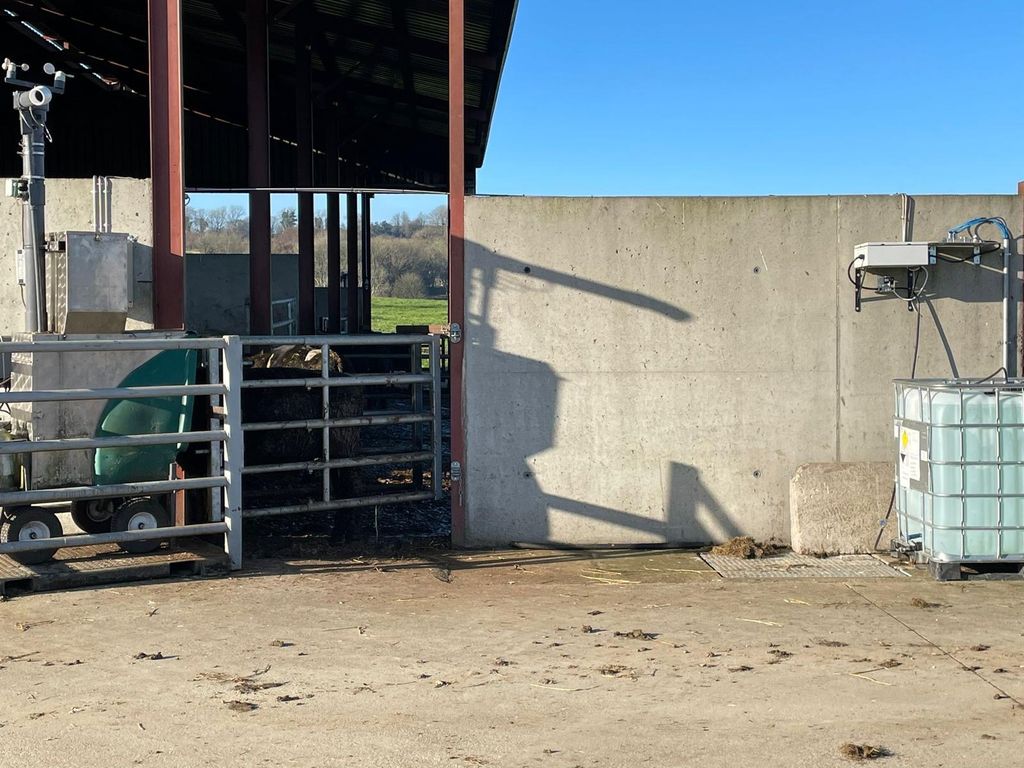 Greenfeed bin (left) and dosing system (right)