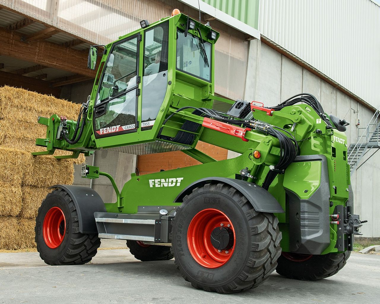 A Fendt-badged telehandler with an 'all-round view like a wheel loader'