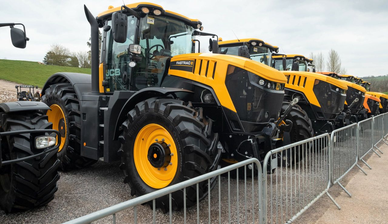 Auction report: On the 'Fastrac' to an almost-new bargain?