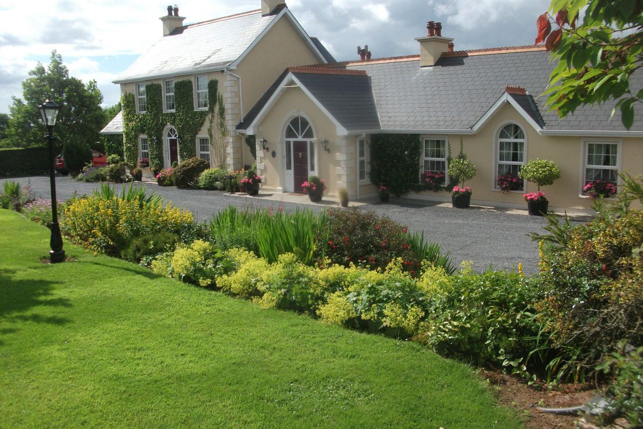 Farm restaurant attracts civil ceremonies
