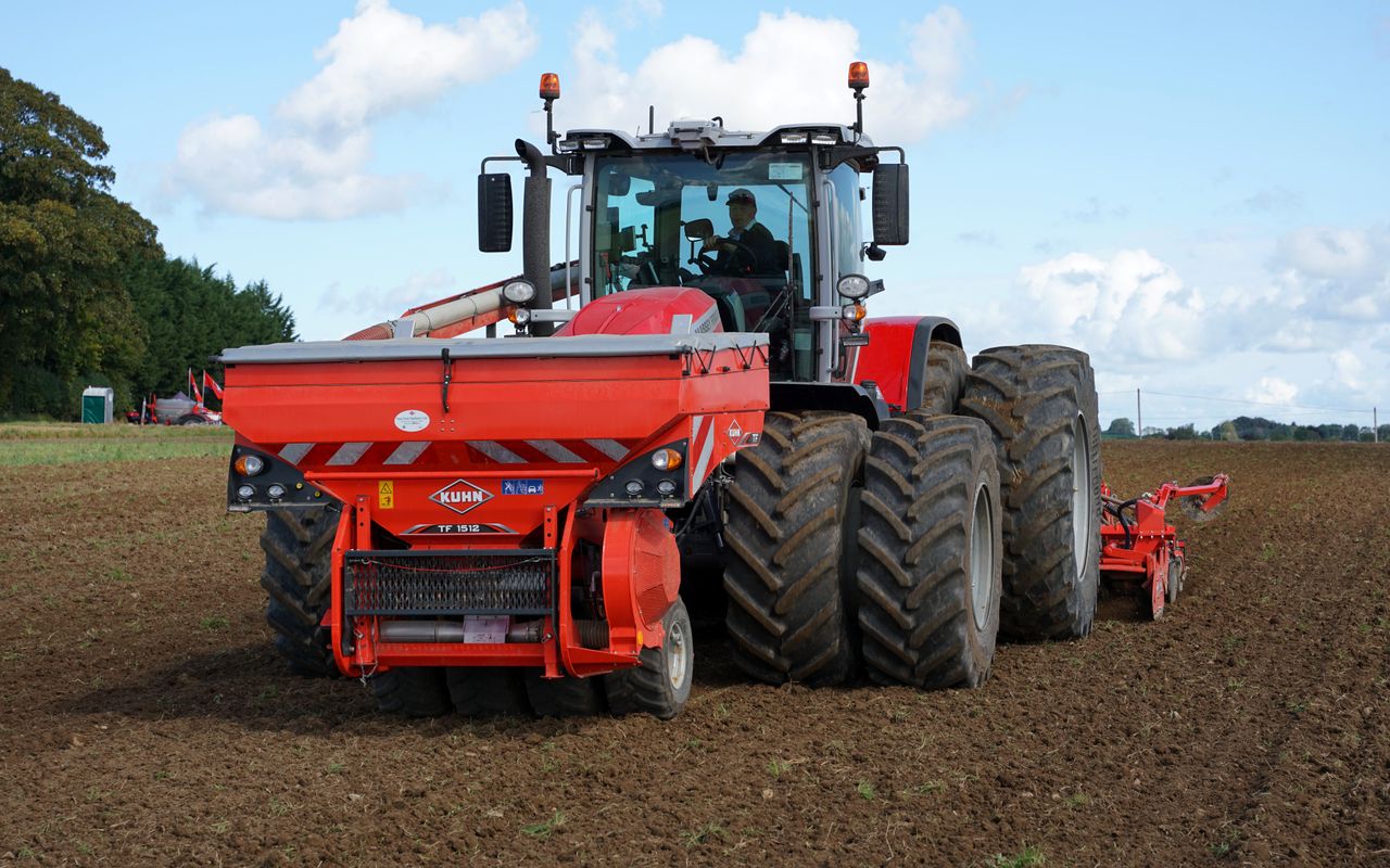 Machinery Focus: Kuhn reveals strategy to minimise ploughing