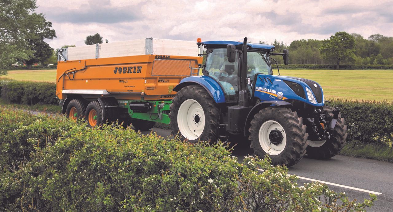'Intelligent' trailer brakes that protect your tractor: See New Holland's answer...