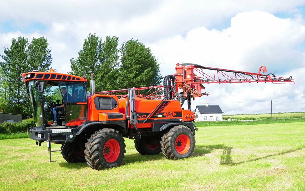 Machinery Focus: Switching to liquid fertiliser with self propelled SAM sprayer