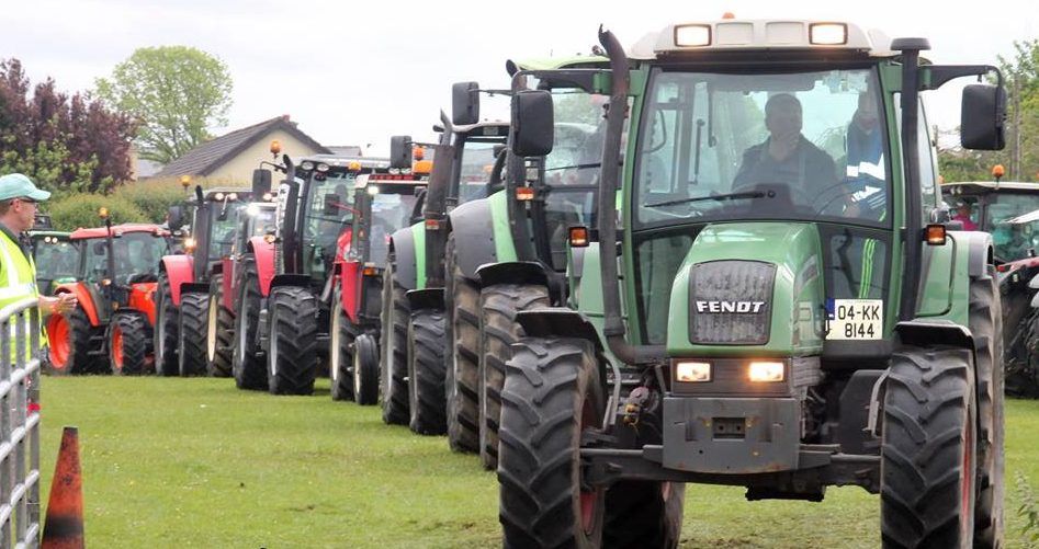 Young farmers organise tractor run in aid of Pieta House