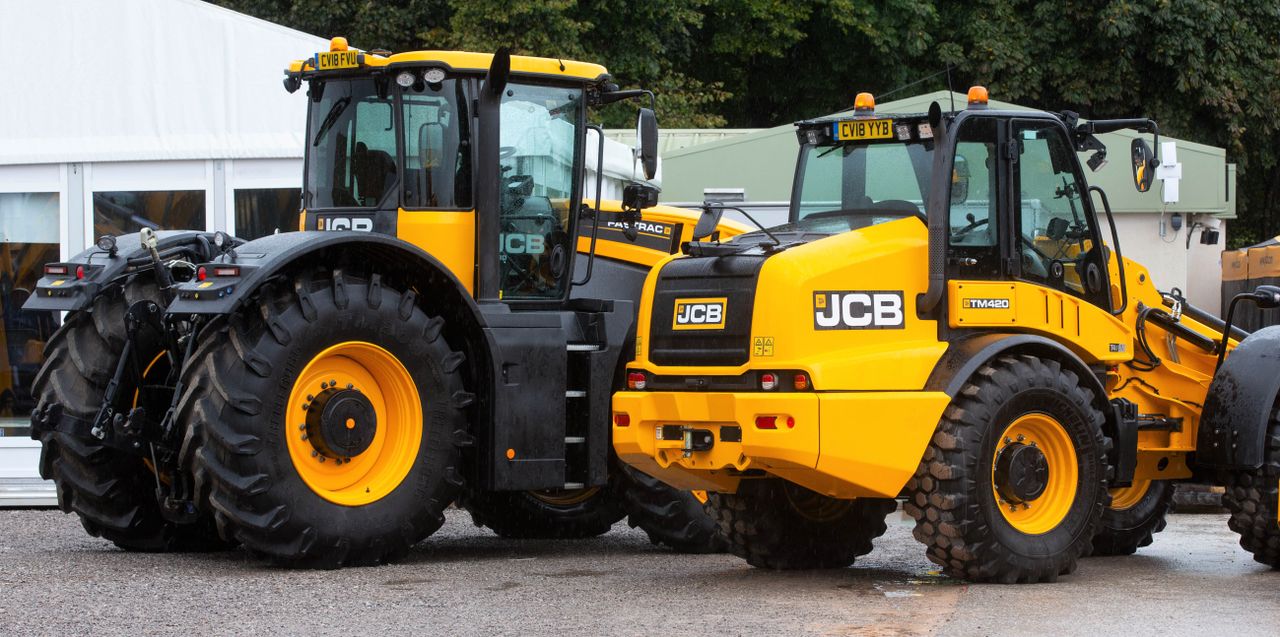 Auction report: Brisk bidding for 'ex-demo' and used JCBs