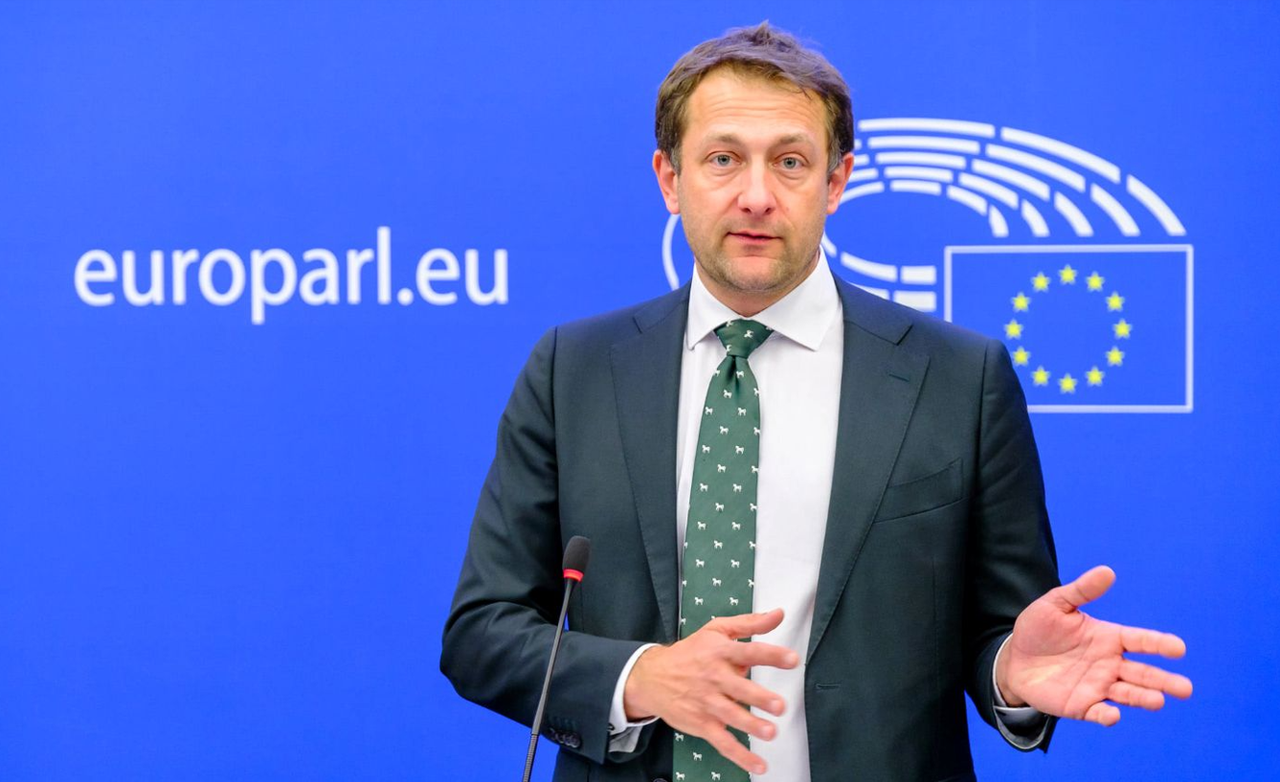 Exclusive: 'Without fertilisers, there is much less food' - Commissioner Hansen