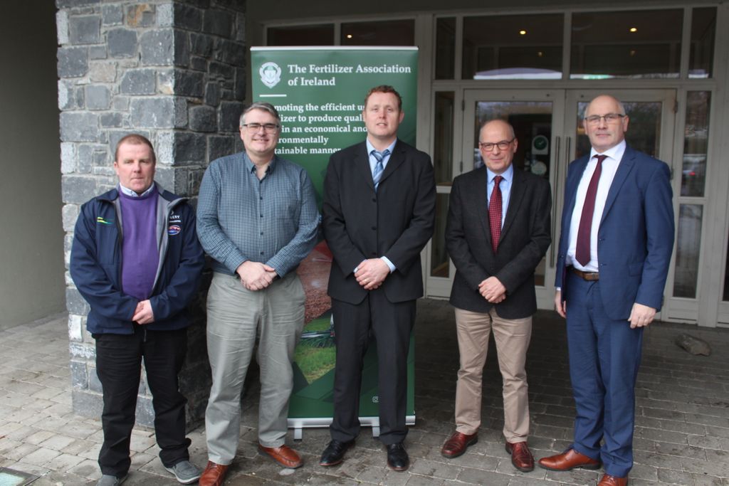 (L-r): Shinagh Dairy Farm's Kevin Ahern; Teagasc's Gary Lanigan; Fertilizer Association of Ireland's David Wall; European Fertiliser Blenders Association's Peter Scott, and IFA's Paul O'Brien