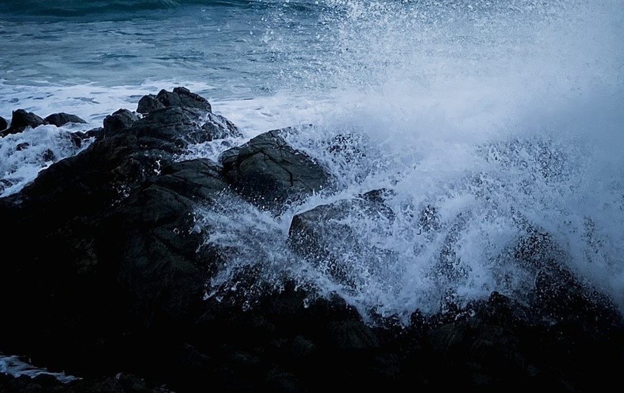 Public advised to stay away from coastal areas during Storm Ashley