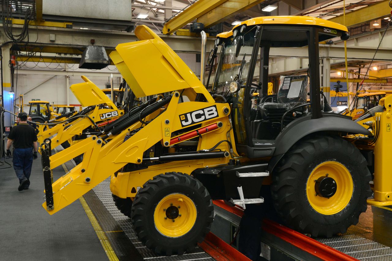 JCB to extend UK production shutdown to 'at least' end of April