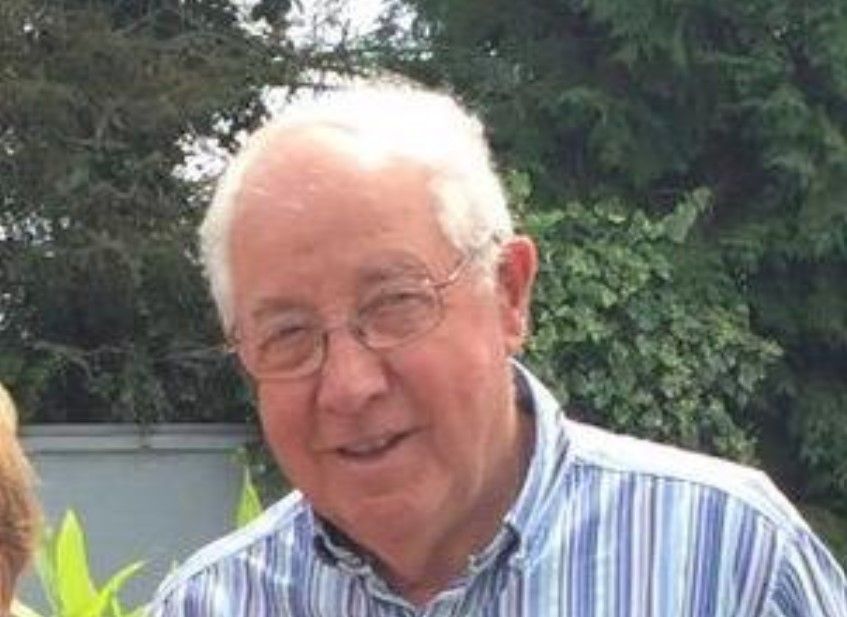 Tributes paid following passing of 'one of ploughing's greats'