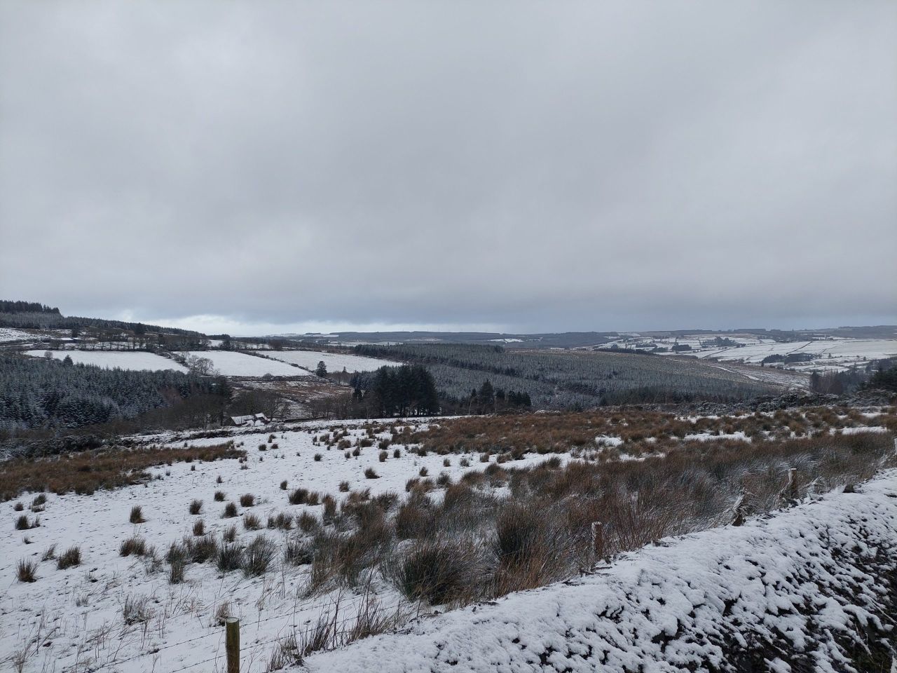 Met Éireann issues snow and ice warnings for some counties