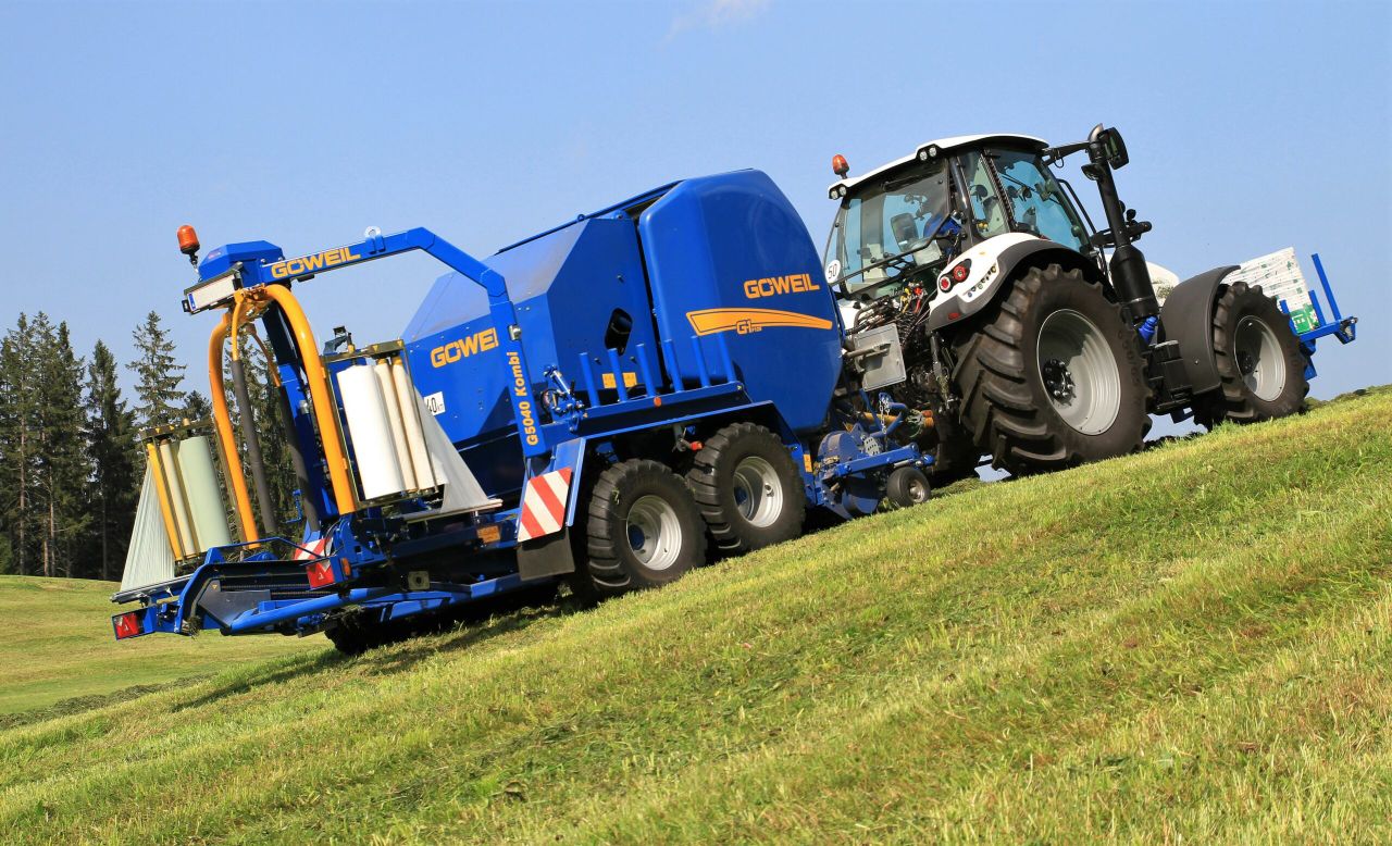 The ultimate 'go-anywhere' solution: A baler with 'driven' wheels