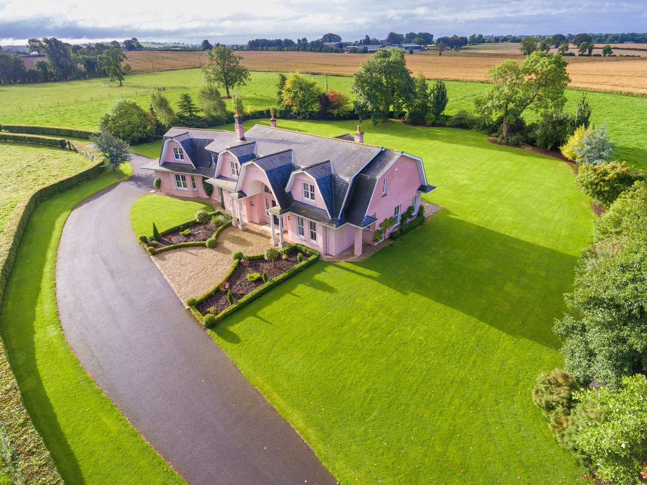 'Stunning' Fletcherstown Lodge on 20ac offers price drop