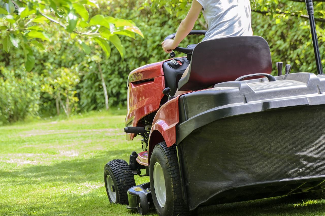 CHI urges parents to 'never allow' children near lawnmowers