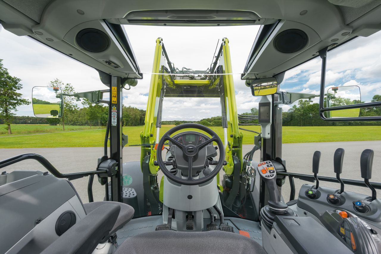 Claas Arion 400 to feature at the FTMTA Punchestown Show