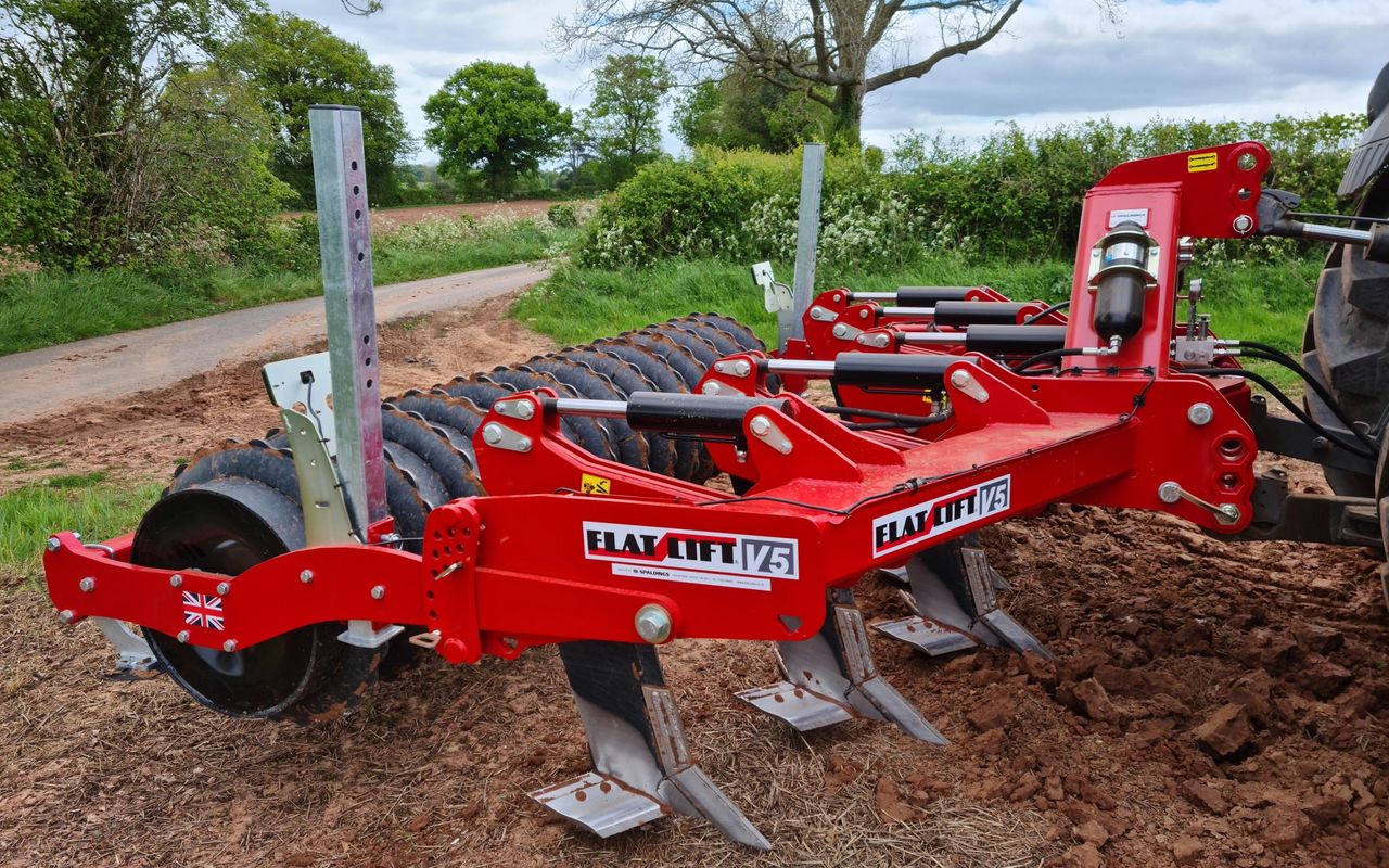 Shallow subsoiling with Spaldings' latest Flatlift design