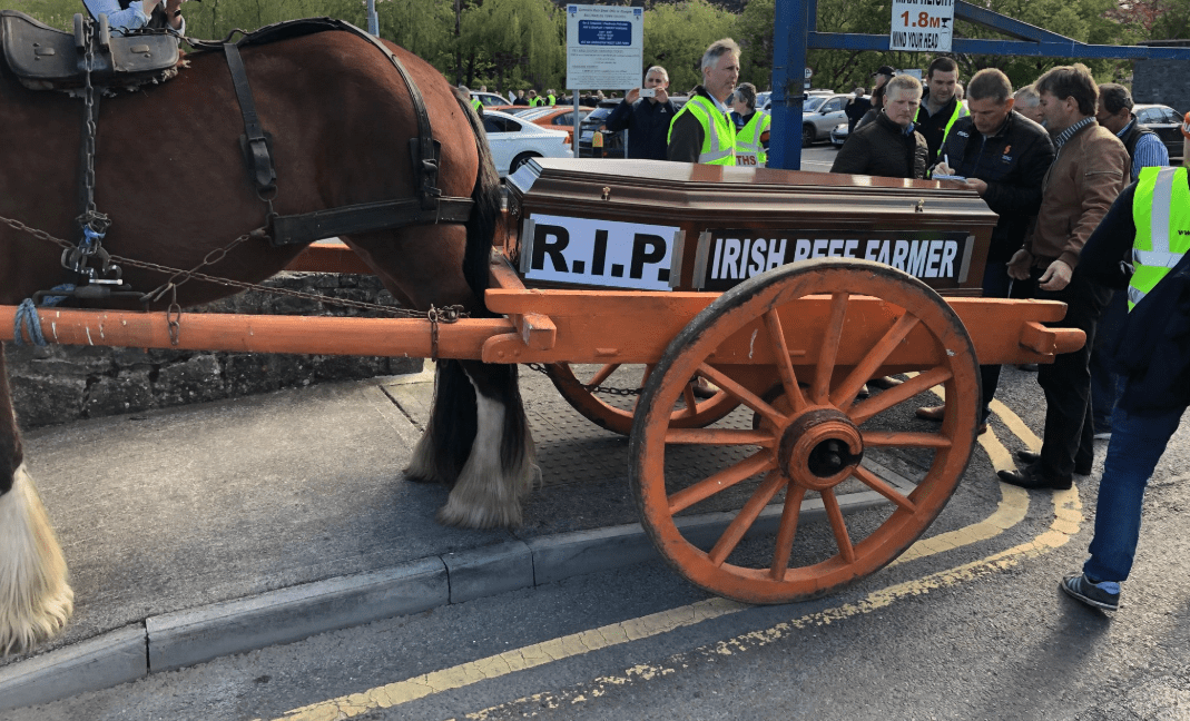 Beef Plan Movement stages mock funeral for the sector