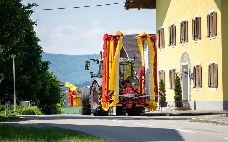The mower combinations fold by 92° for transport