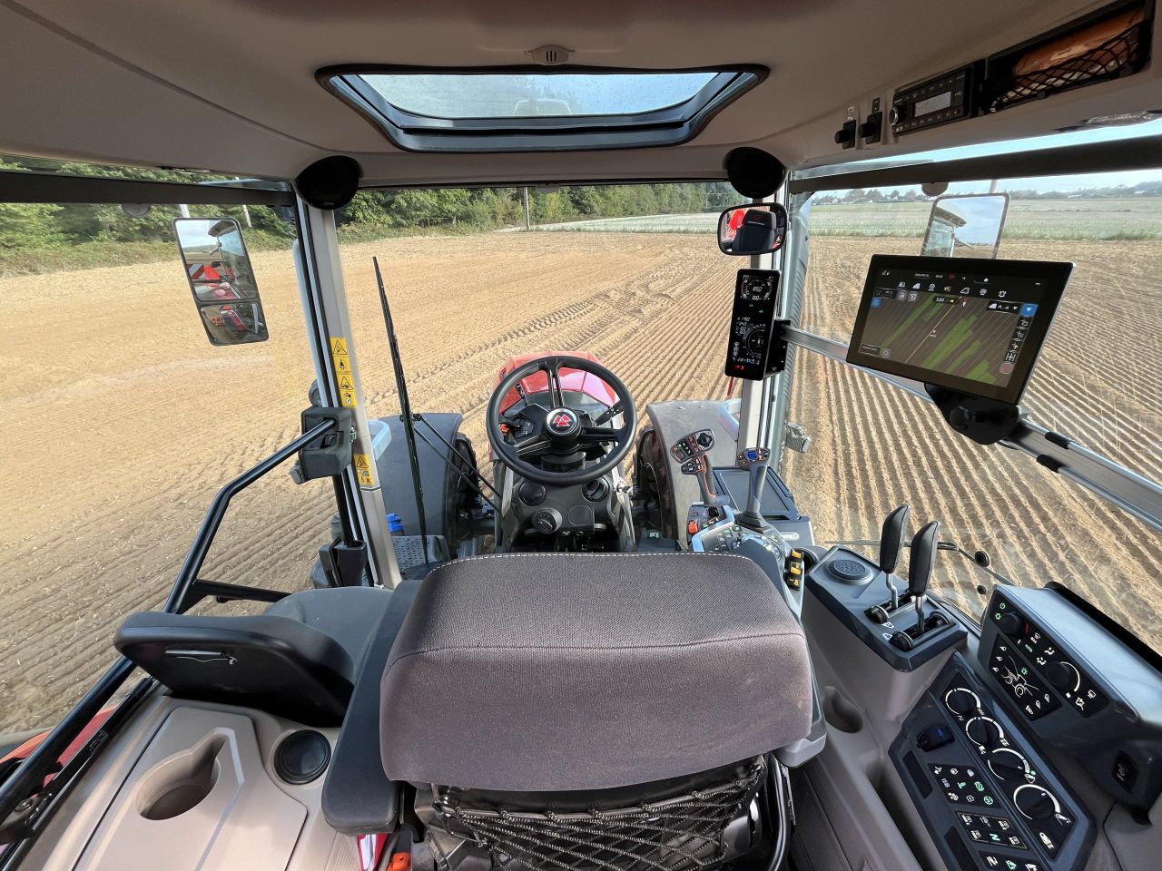 Massey Ferguson 7S Mark 2: Explore the redesigned cab