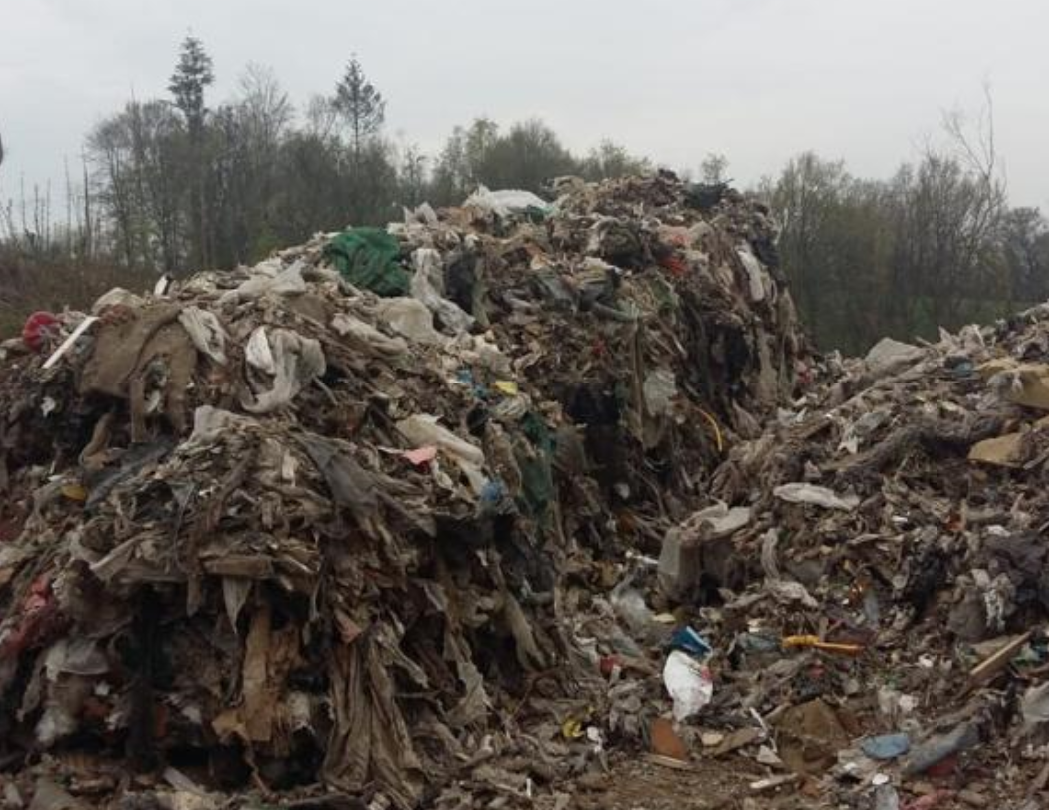 Avoid the 'man in the van' and check the waste collector register