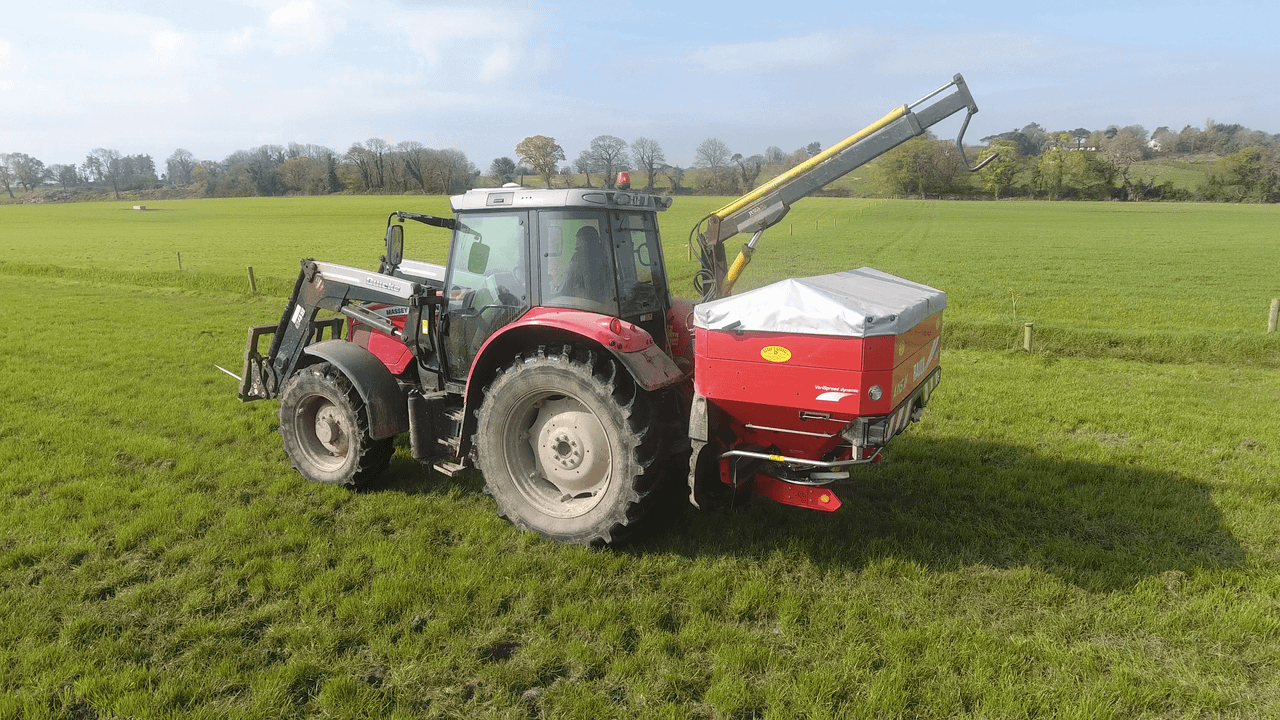 Watch: Spreading fertiliser with ease and accuracy in Co. Limerick