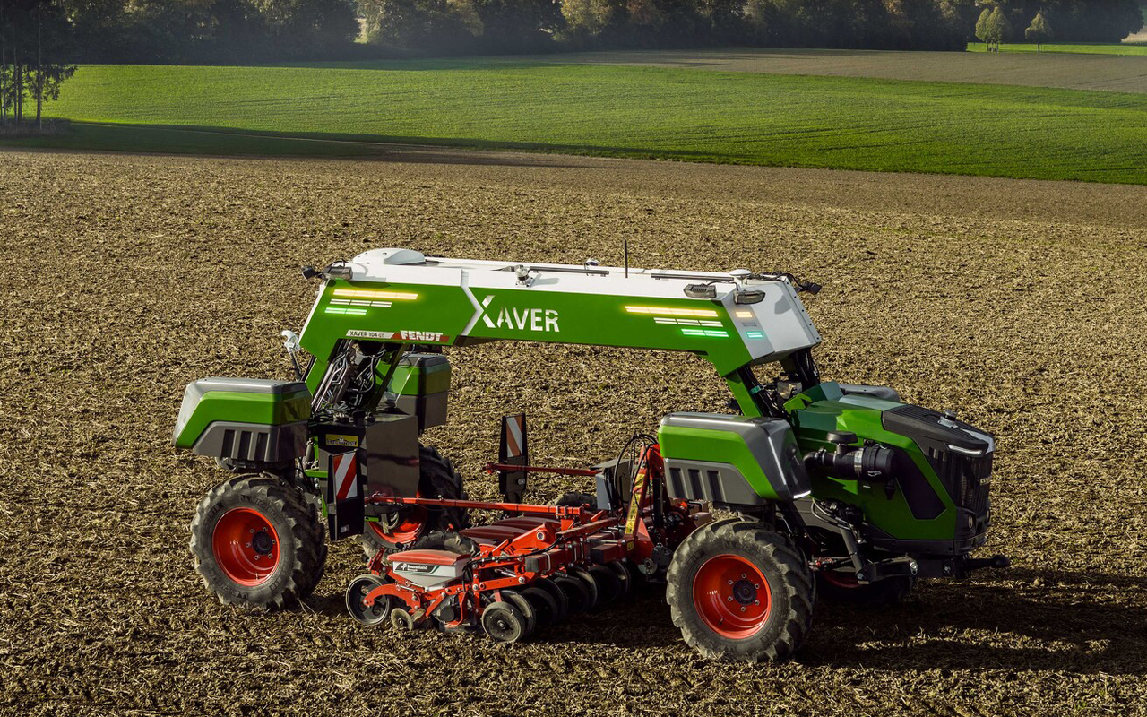 Fendt's latest take on autonomy has hybrid drive