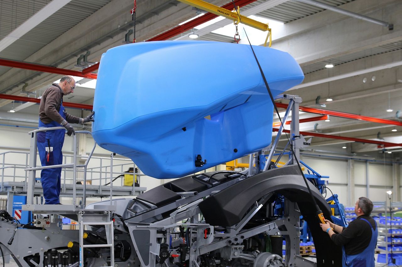11% jump in sales of big German manufacturer's tillage kit