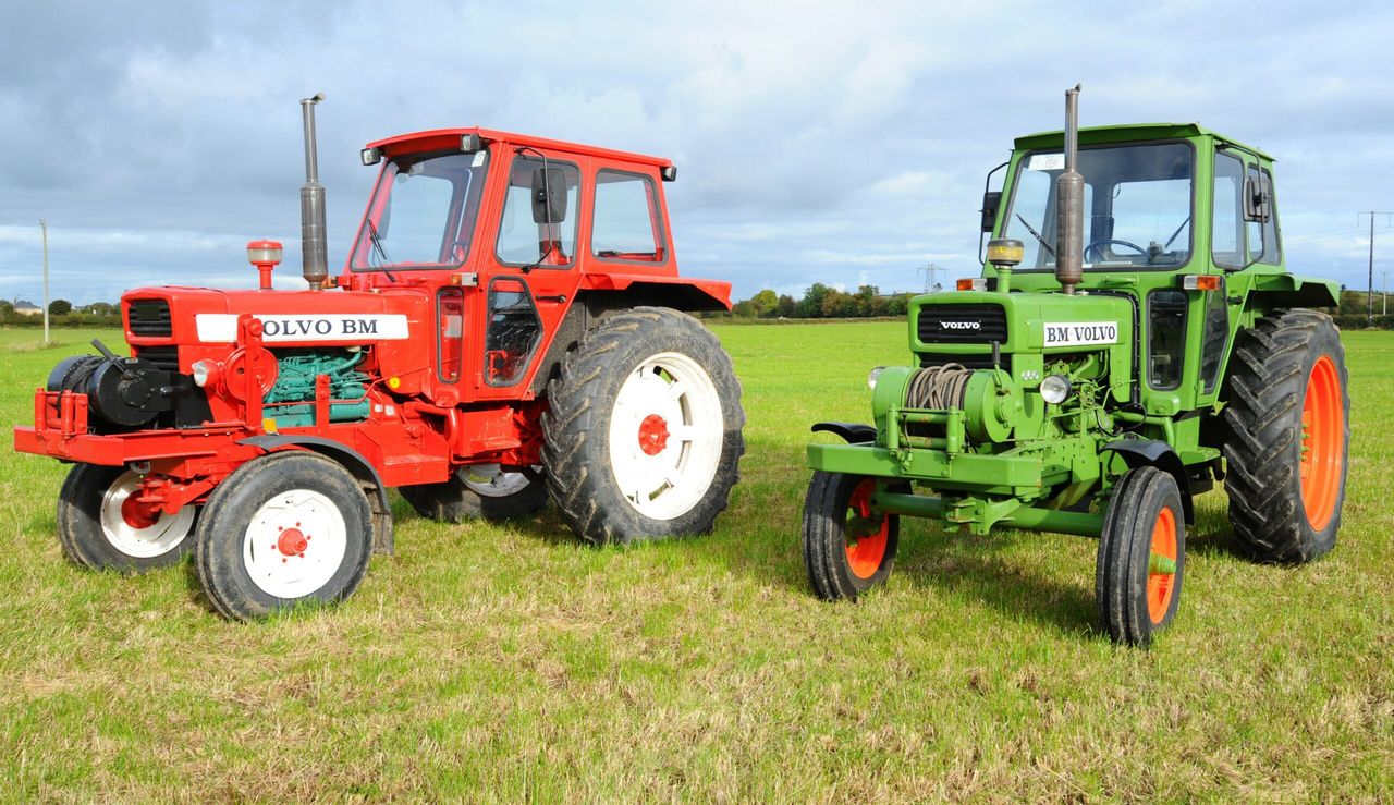 Classic corner: Two ex-army sibling tractors spotted in Co. Offaly