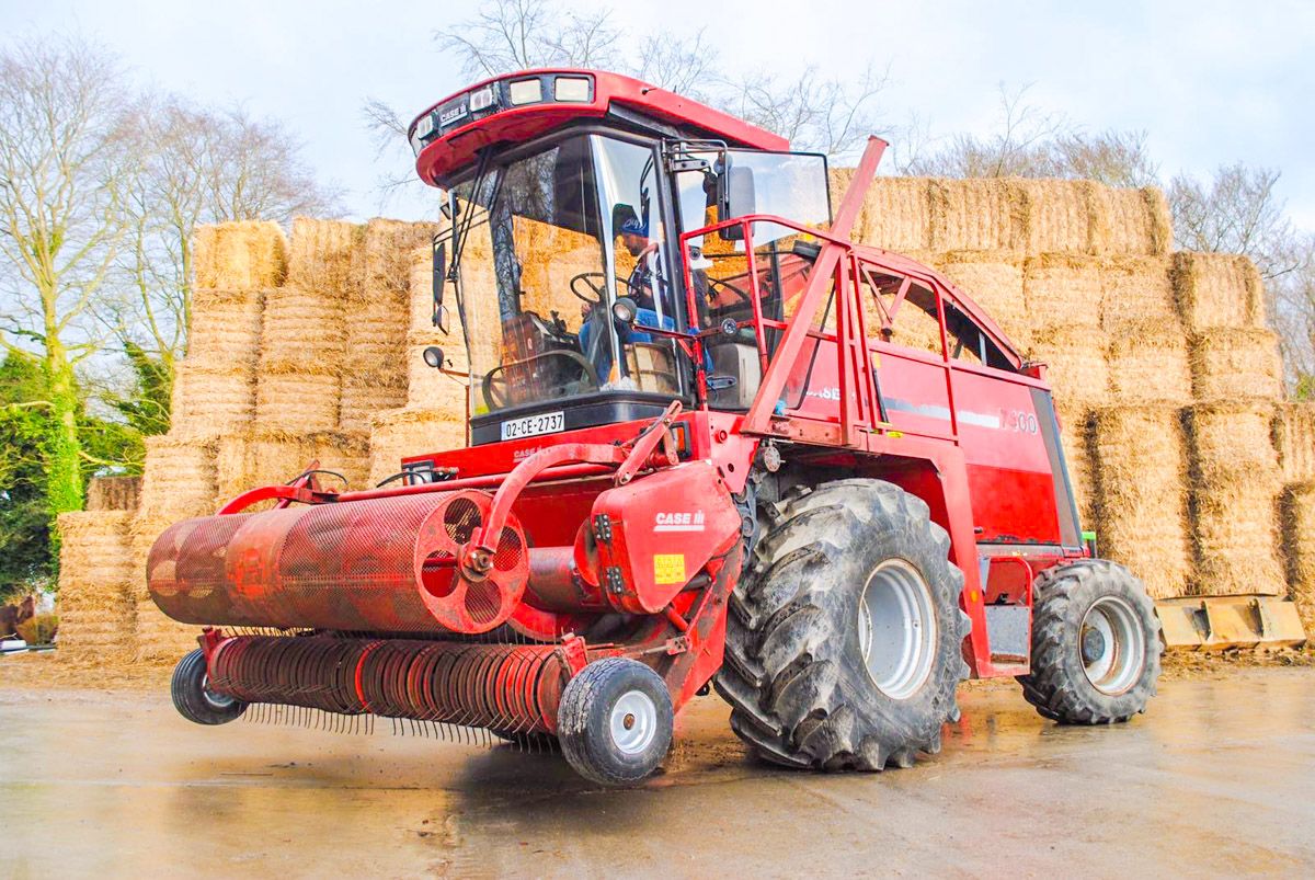5 friends buy and 'do up' an ageing Case IH forager...for fun and charity