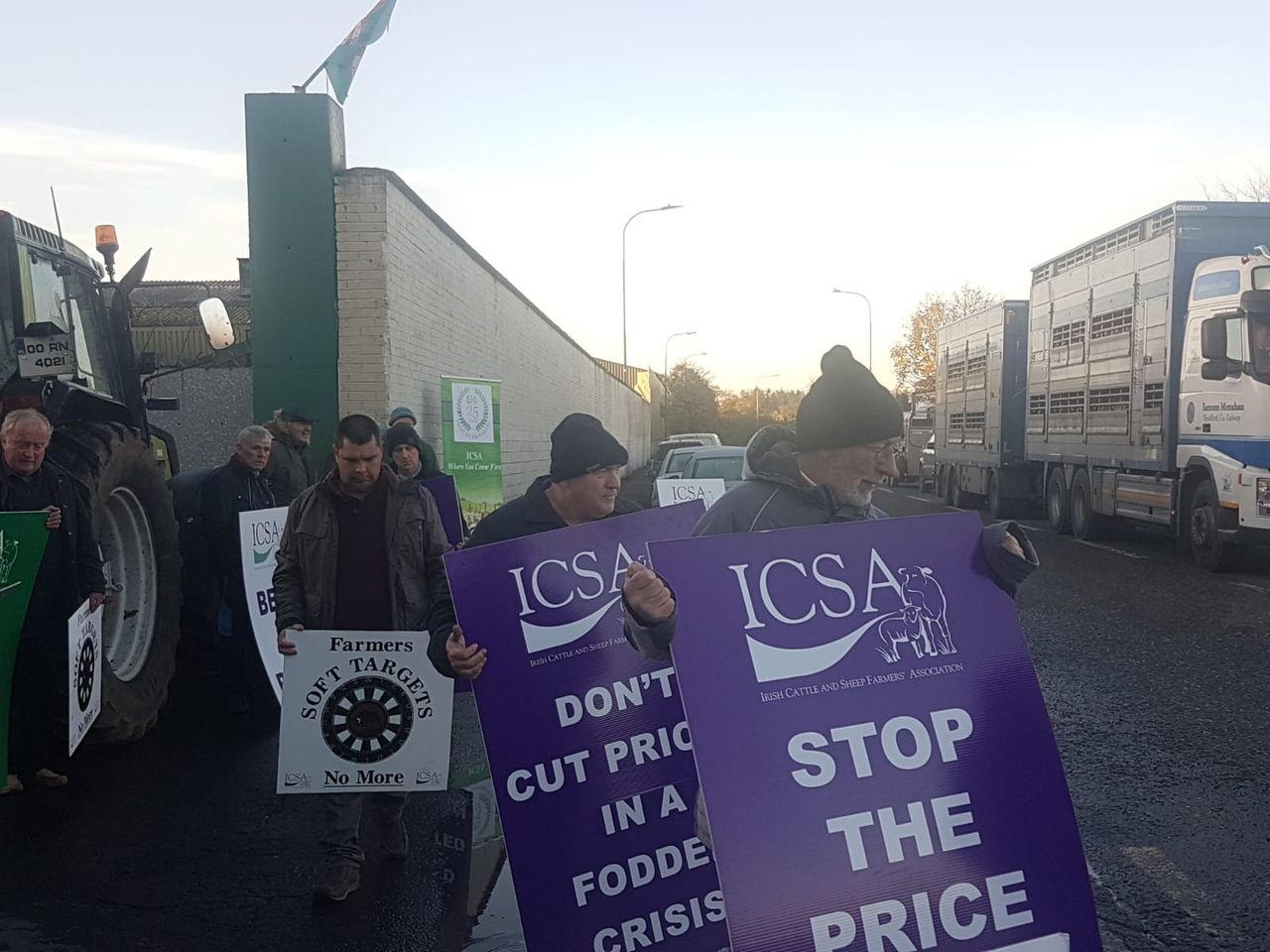 ICSA farmers block gates of Dawn Meats plant