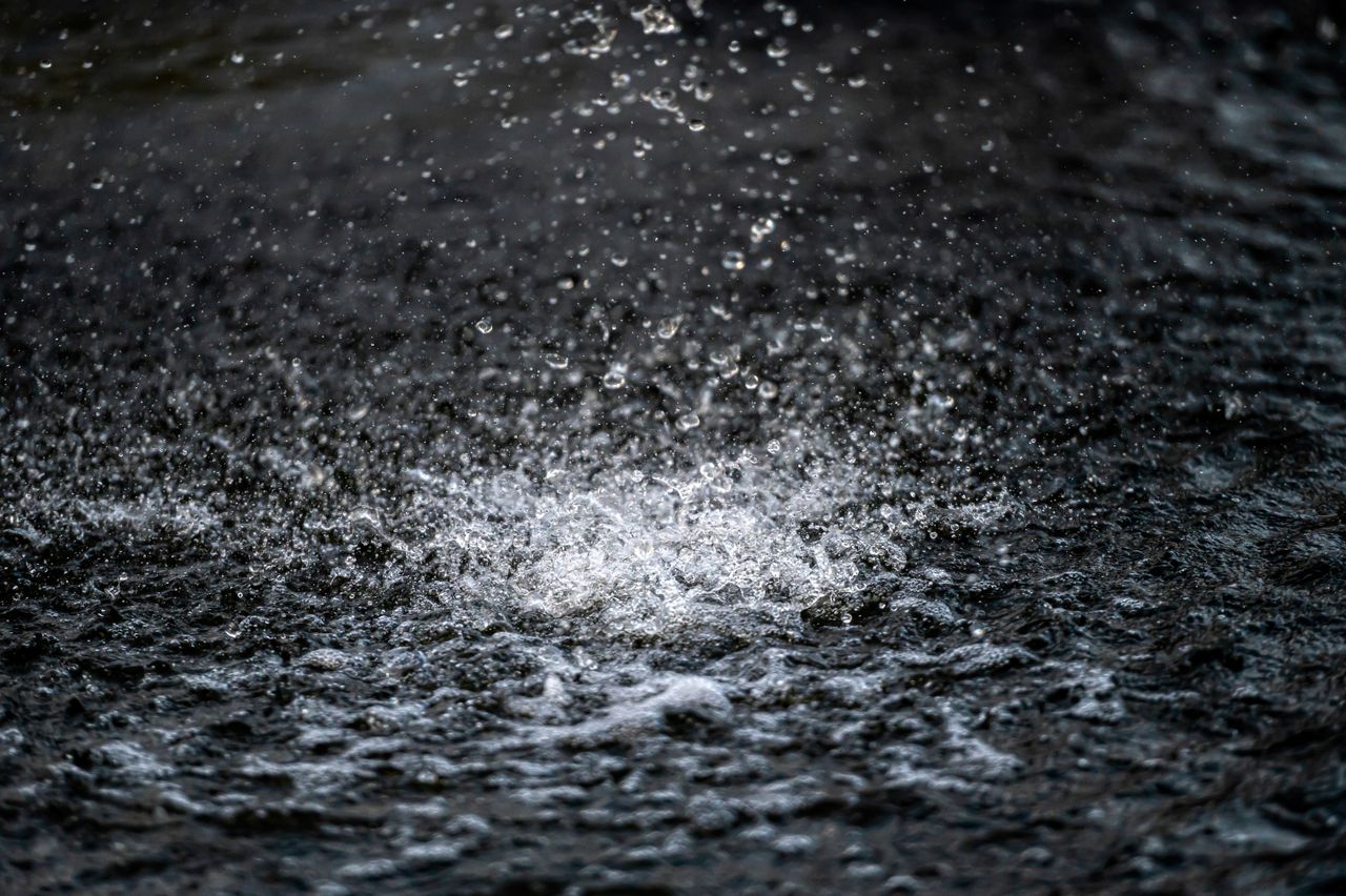 Met Éireann updates warning for heavy and persistent rain