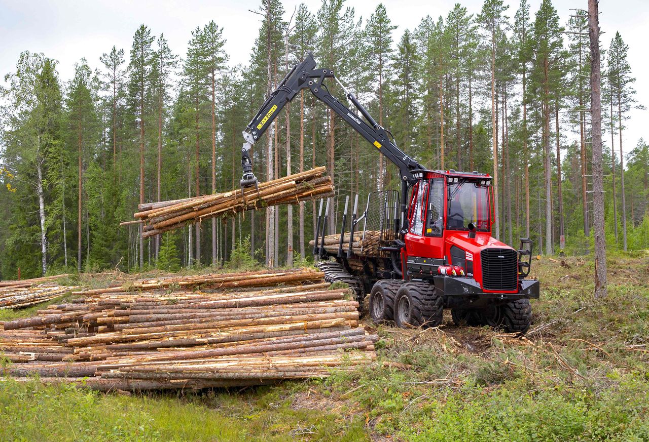 New 2021 range of Komatsu forest forwarders hit Ireland