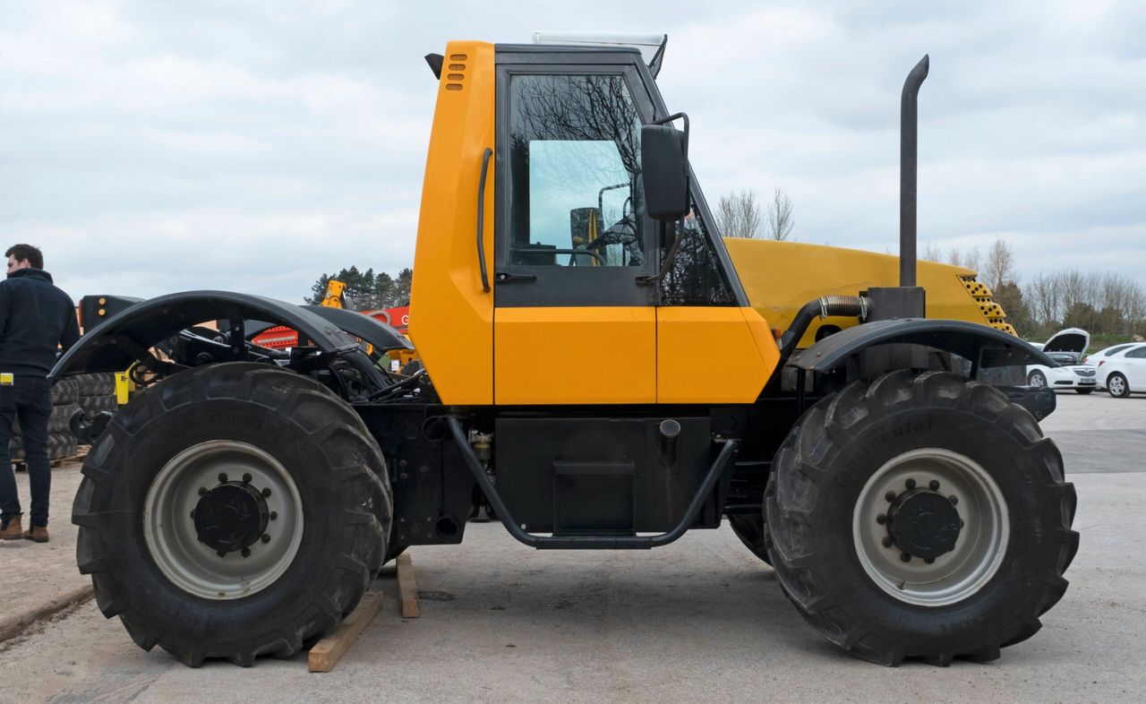 On-site pics: Prototype JCB Fastrac sells at auction for £15,000