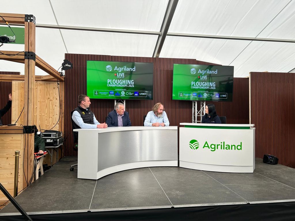 (L-R) Bryan Harte, Tirlán; Edmond Phelan, ICSA; and Joe Patton, Teagasc, ahead of their panel on fodder with Agriland.