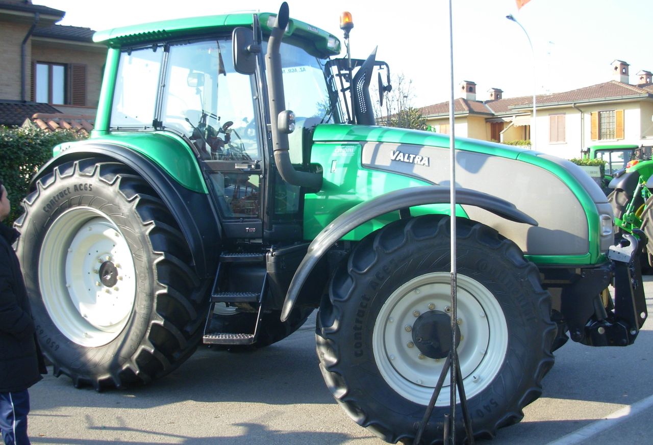 Almost 1,500 new tractors registered so far this year - CSO