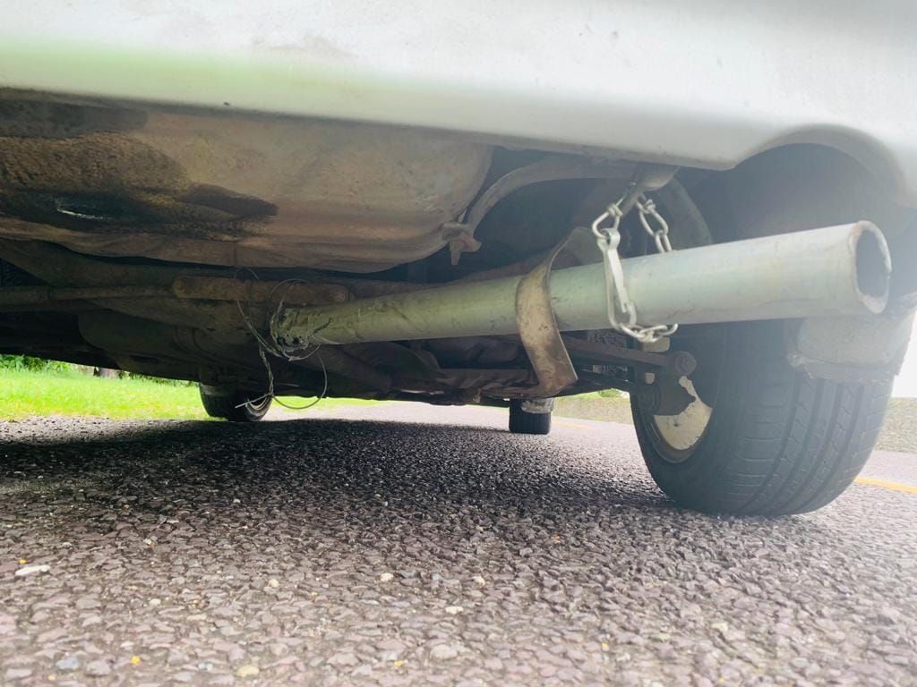 Motor 'MacGyver' reined in on rural road
