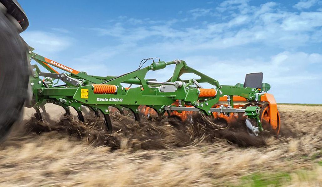Amazone adds width to its Cenio cultivator range
