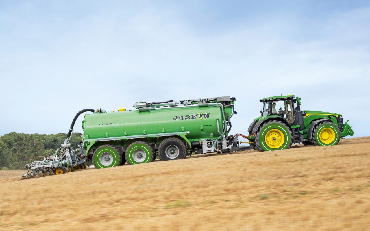 John Deere first out of the gate with electric PTO