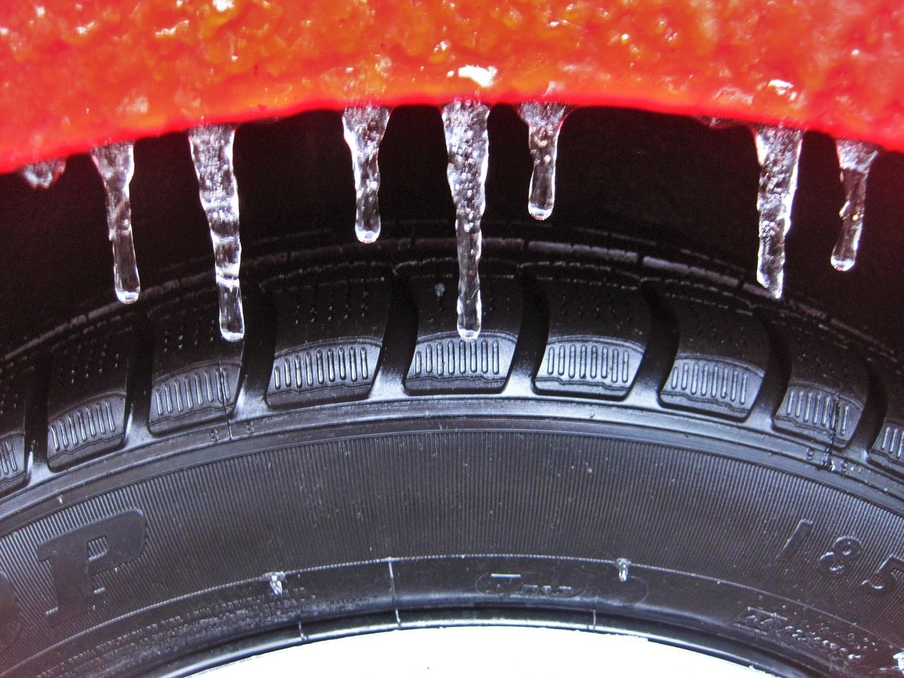 RSA issues warning about sun glare and icy road conditions