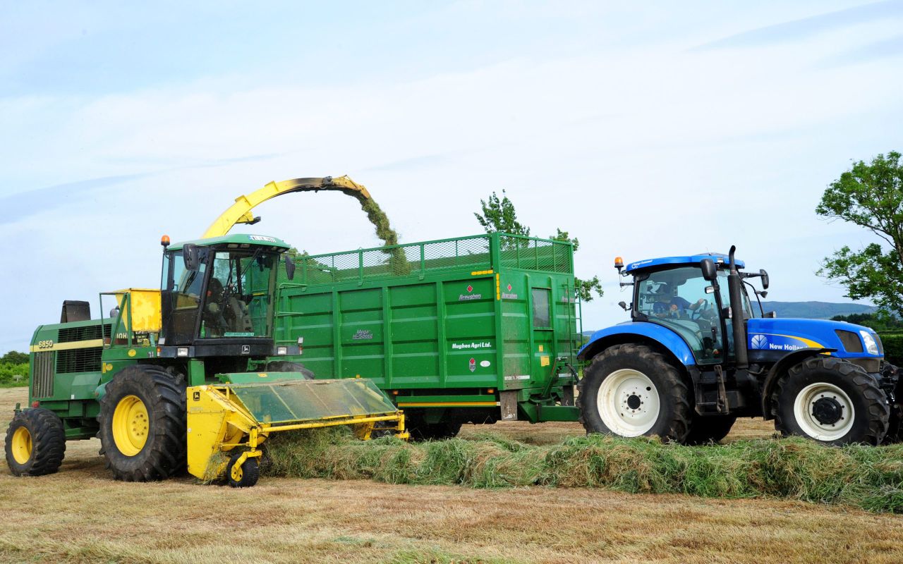 22 years of work for a John Deere forage harvester in Co. Limerick