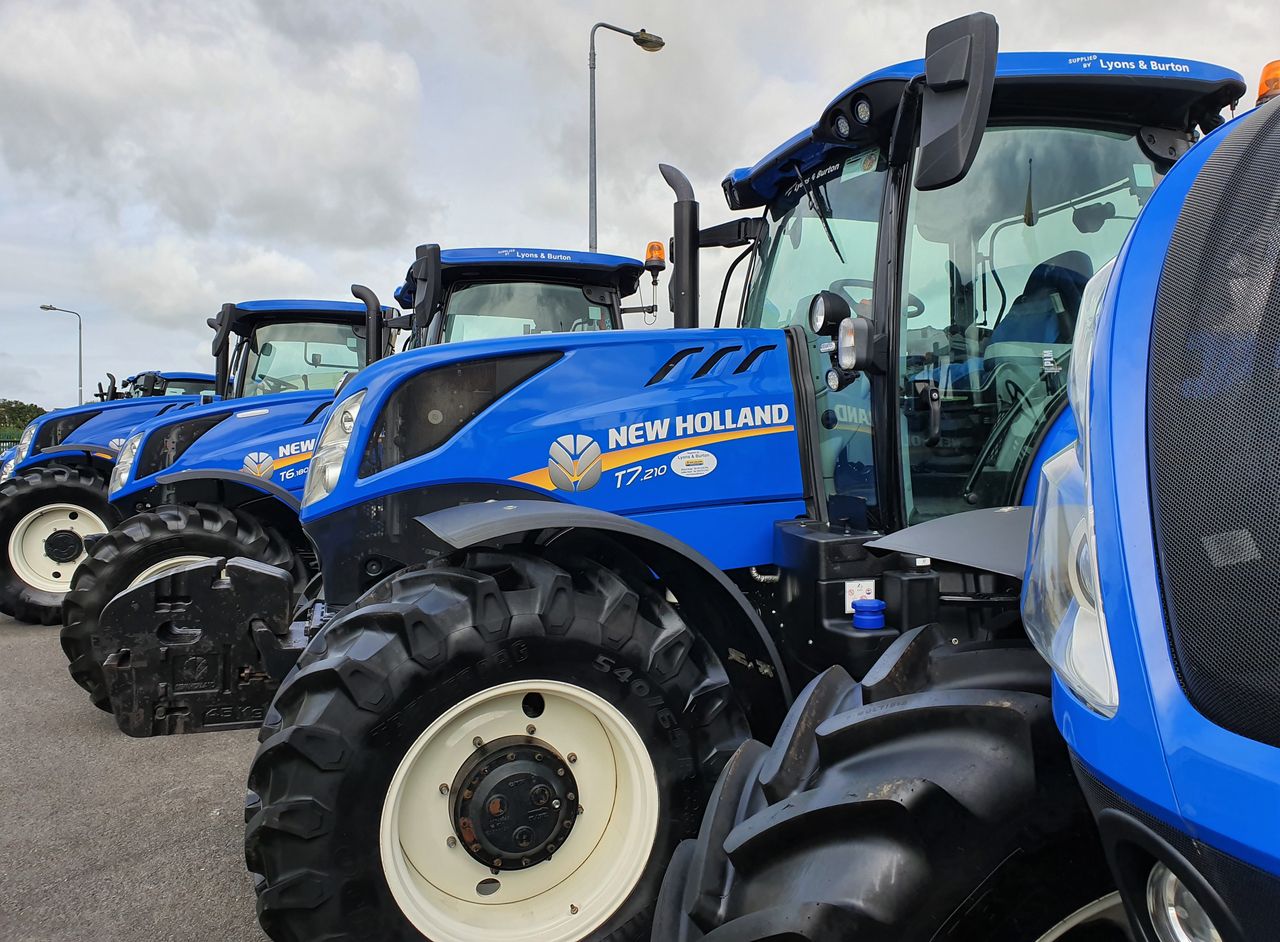 What was the best-selling individual tractor (model) in Ireland in 2019?