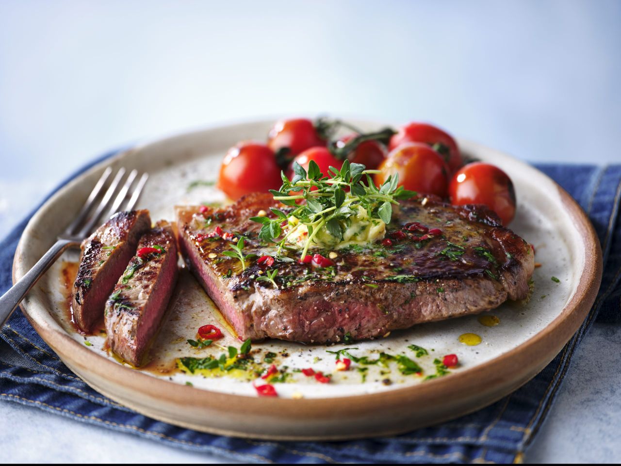 NI shoppers 'remain committed' to purchasing red meat - LMC