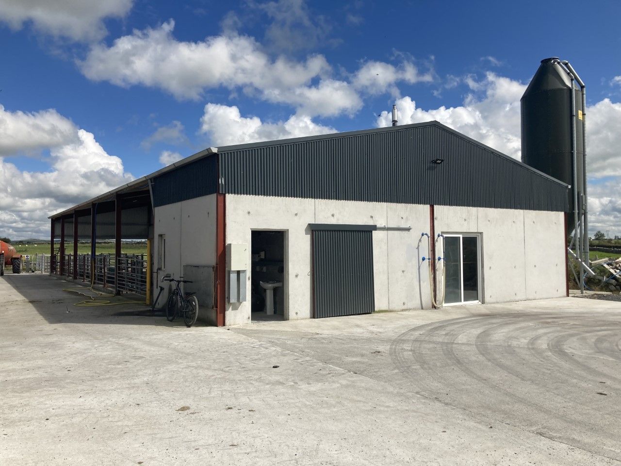 Buildings Focus: New 16-unit parlour in stone-wall country