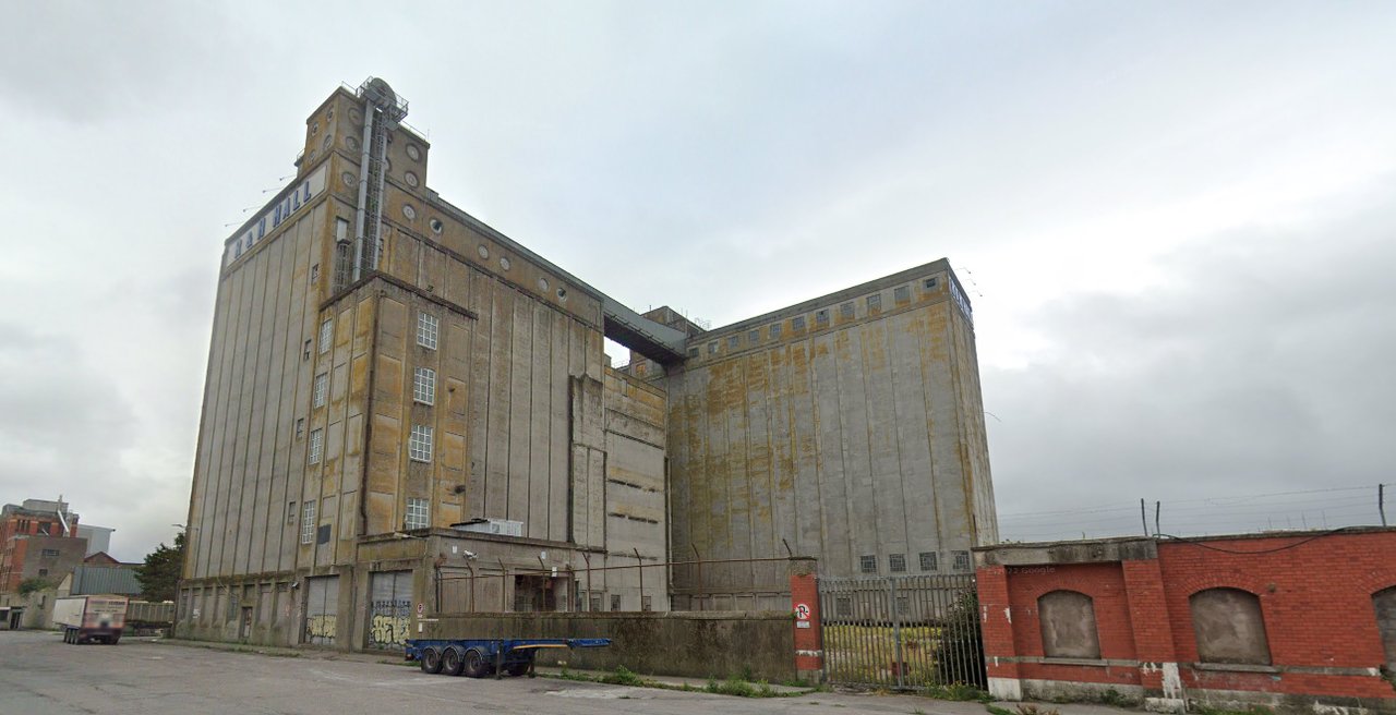 Demolition of iconic grain silos gets underway in Cork city