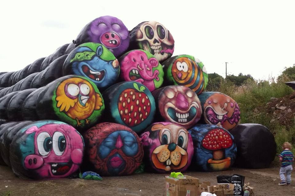 Pics: Graffiti artist transforms plain bales into amazing artwork